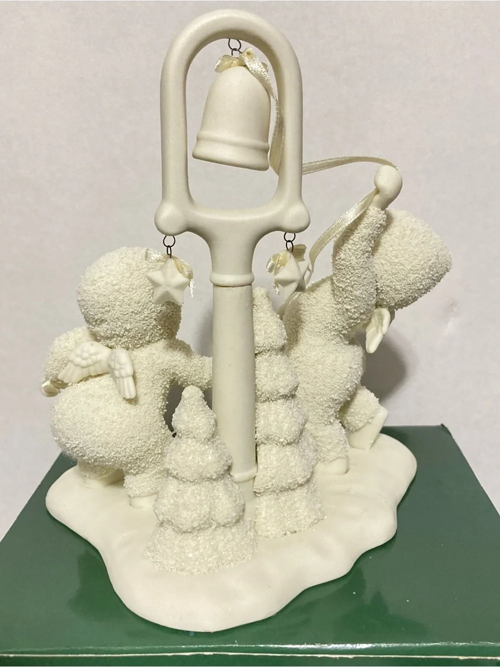 Snowbabies 1995 Retired ‘Ring the Bells' Holiday Figurine